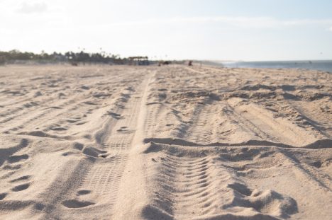 imagem de areia de praia na cidade de touros rn