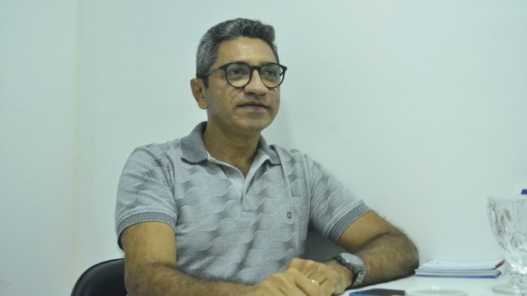 O apresentador de TV, Salatiel de Souza, é pré-candidato a prefeito de Parnamirim. Foto: José Aldenir/Agora RN.