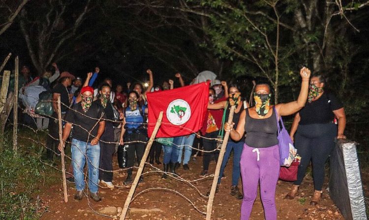 MST ocupa fazenda em Lagoa Santa (MG) e pede desapropriação da terra. Foto: MST