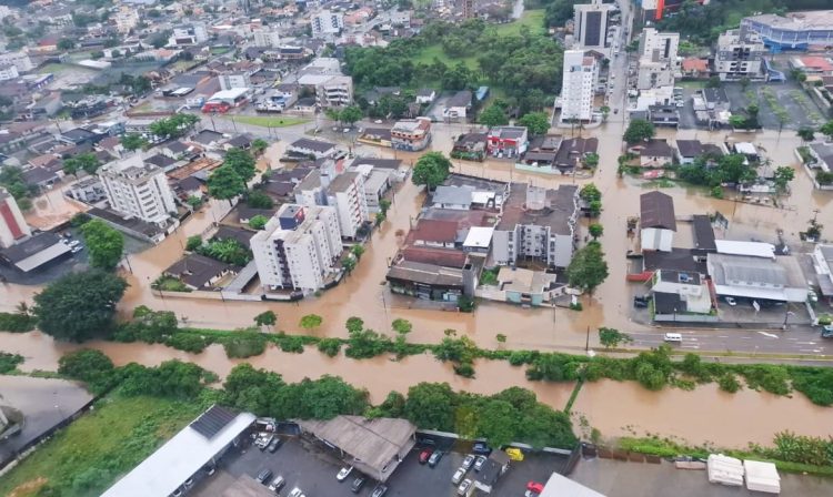 Santa Catarina 07/12/2024 Chuva intensa em Santa Catarina causa alagamentos e inundações em diversas regiões. Foto: Coredec/Santa Catarina.