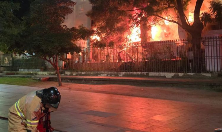 Rio de Janeiro 18/04/2026 – Incêndio atinge Edifício Touring, palco do Rio Fashion Week. Foto: Corpo de Bombeiros RJ