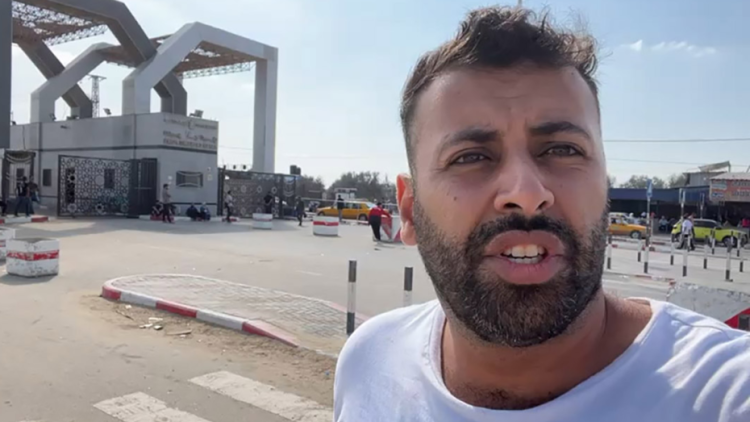 Brasileiros aguardavam para cruzar fronteira com Gaza e ficaram retidos. Foto: Frame/Hassan Raabe.